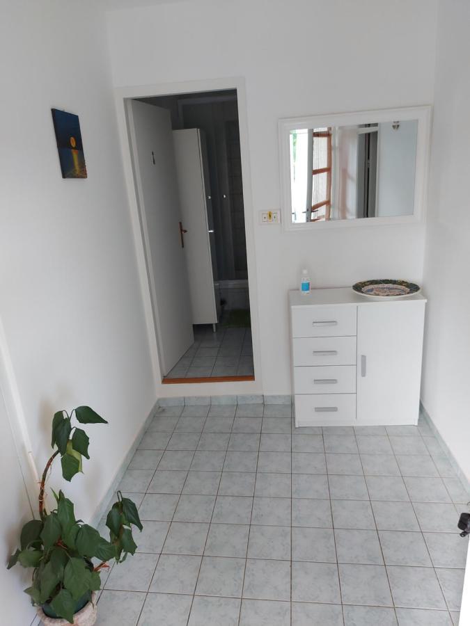 Apartment Nika Шибеник Экстерьер фото